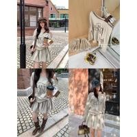 ราคา เซ็ต2 ชิ้น งานสไตล์เกาหลี เสื้อแขนยาวปาดไหล่พิมพ์ลาย เเต่งสายสีน้ำตาล มาคู่กับ กระโปรงตัวสั้น ทรงบอลลูน งานดี (43472900008)