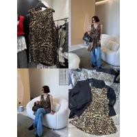 ราคา เสื้อแขนกุดตัวยาว คอวีลายเสือ ผ้าดีมากกก ผ้ามันเงา มีน้ำหนัก ใส่เป็นมินิเดรสได้ ลายสุดคลาสสิค ใส่สวย (42856532071)