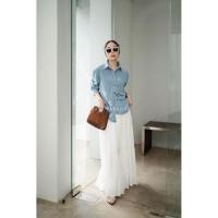 ราคา เสื้อเชิ้ตยีนส์แต่งดอกไม้ติดเพชร (42772907531)