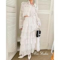 ราคา ชุดเซตลูกไม้ปักฉลุแน่นๆ เสื้อเชิ๊ตแขนยาวปักฉลุ โชว์ลายเชิงสวยๆ แมทกับกระโปรงเอวสม็อคปักฉลุแต่งระบายชั้นๆ (40857690175)