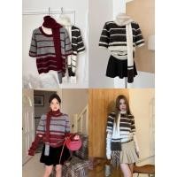 ราคา ? ? ? ? ? ? ? ? ? ? ? ? ? ? ? ? ? เสื้อแขนสั้นลายทางผ้าไหมพรม มาพร้อมผ้าพันคอ เเละปอกเเขน งานสวยน่ารักมาก ผ้านุ้ม (29520768613)