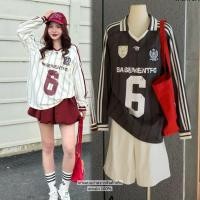 ราคา พร้อมส่ง WG WE เสื้อโอเวอร์ไซส์ สไตล์เสื้อบอลเกาหลี แนวสปอร์ต ดีเทลคอปกตัดสี 2Tone Tag WG WE (43757789605)