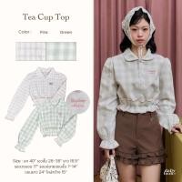 ราคา DAILYLOOK SM Tea cup top เสื้อเชิ้ตคอบัวแขนยาวทรงครอป จั๊มพ์เอวและปลายแขน ผ้าลายสก็อต ปัก Strawberry Matcha (40374755976)