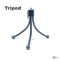 ราคา ขาตั้งกล้อง Vintage Mini Tripod 12cm Three Leg Table Tripod สภาพดี รอยน้อย แข็งแรงทนทาน (24161399003)
