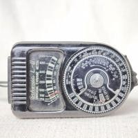 ราคา เครื่องวัดแสง ยี่ห้อ SekonicL II Universal Exposure Made in Japan พร้อมซองหนัง (14707043157)