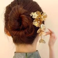 ราคา ที่หนีบผมดอกไม้สไตล์เทพนิยทองคำ ที่หนีบผมดอกไม้โลหะผสมที่หรูหราสำหรับผู้หญิง (44003767256)