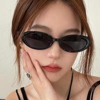 ราคา Vintage แว่นตากันแดดรูปไข่ผู้หญิง Luxury Designer แว่นตากันแดด Retro สีดําสีแดงแว่นตาสุภาพสตรี Goggle แว่นตา (27959484819)
