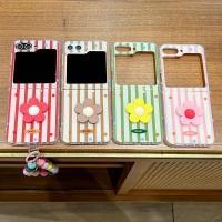ราคา เคสโทรศัพท์แบบพับได้สําหรับ Samsung Galaxy Z Flip6 Flip5 Flip4 Flip3 สองด้าน IMD สร้อยข้อมือดอกไม้สามมิติเคสโทรศัพท์ tpu แบบแข็ง (40957841549)