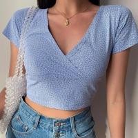 ราคา เสื้อครอปคอวีลายดอกไม้ (21866883658)