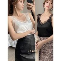 ราคา เสื้อสายเดี่ยวคอวี ผ้าไหมสีครีม ลุคสวยหรู (41017330012)
