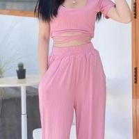 ราคา พร้อมส่ง ชุดเซ็ทแฟชั่น เสื้อยืดแขนสั้น กางเกงเอวสม็อคเอวสูง (22232630838)