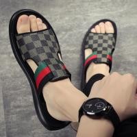 ราคา รองเท้าแตะ 2025 ผู้ชายสไตล์ใหม่ฤดูร้อน ผู้มีอิทธิพล รองเท้าแตะผู้ชายกลางแจ้งแฟชั่นกลางแจ้งกันลื่นกันน้ํารองเท้าแตะหนังแท้ (42615035063)