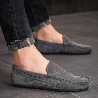 ราคา รองเท้าขับรถ Slip On รองเท้าผู้ชายอินเทรนด์น้ําหนักเบารองเท้าลําลองนุ่มพิเศษ Peas รองเท้าขี้เกียจสไตล์ใหม่สวมใส่สังคมผู้ชาย (25047447284)