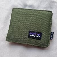 ราคา กระเป๋าสตางค์ทรงสี่เหลี่ยมสั้นสําหรับผู้ชายผู้หญิงกระเป๋าสตางค์สีดํา สีฟ้า สีเทา สีเขียวย้อนยุคพร้อมช่องใส่การ์ด 4 ช่อง (27556023342)