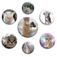 ราคา Creative DIY ตลก Meme โบว์สีชมพูแมวนุ่มปุ่ม Pins Kawaii Meow แมวดํา Memes เข็มกลัด Tinplate Badge สําหรับกระเป๋าหมวกตกแต่ง (42868685605)