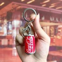 ราคา ของขวัญพวงกุญแจเครื่องดื่มมินิจี้ขวดจําลองกระเป๋านักเรียนง่ายดึงสามารถนักเรียนรถสร้างสรรค์โค้ก (24646974247)