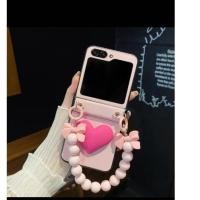ราคา ที่ไม่ซ้ํากันน่ารักโบว์หัวใจคริสตัลมุกสายรัดข้อมือเคสโทรศัพท์สําหรับ Motorola Moto Razr 60 40 50 Ultra Samsung Galaxy Z Flip7 FE Z Flip 6 5 4 3 5G (40615769881)