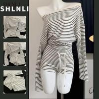 ราคา ชุดลำลองสองชิ้นสำหรับฤดูร้อน พร้อมเสื้อแขนยาวไหล่เอียง กางเกงขาสั้น สีดำและขาว (43120479220)