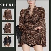 ราคา เสื้อเชิ้ตคอวีพิมพ์ลายเสือดาวย้อนยุคสไตล์ฮ่องกงของผู้หญิงเสื้อแขนยาวหลวมหรูหราสําหรับฤดูใบไม้ผลิฤดูใบไม้ร่วง (28981725784)