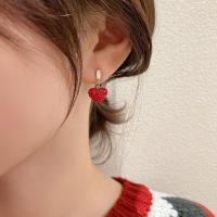 ราคา ต่างหูหัวใจสีแดงเพทายเงา เครื่องประดับโรแมนติกสำหรับผู้หญิง (46700518733)