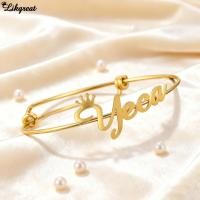 ราคา LIKGRET สร้อยข้อมือสแตนเลสไทเทเนียมสำหรับผู้หญิง กับการแกะสลักชื่อตามที่กำหนด เครื่องประดับแฟชั่น (48101237261)