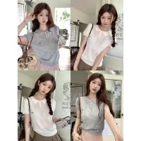 ราคา Miqi เสื้อโปโล ไหมพรม แขนสั้น ปักลายโบว์ กระดุมหน้า เสื้อคอปก สไตล์เกาหลี แฟชั่น น่ารัก YT23 (28931576908)