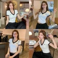 ราคา Miqi เสื้อยืด แขนสั้น คอวี ลายผีเสื้อ รัดรูป ผ้าใส่สบาย เสื้อครอป สไตล์เกาหลี สตรีท แฟชั่น Y6821 (42956012526)