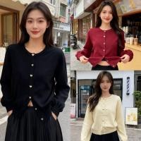 ราคา Miqi เสื้อคอกลม ดีเทลกระดุมหัว ผ้านิ่ม แขนยาว สีพื้น เสื้อกันหนาวไหมพรม สไตล์เกาหลี แฟชั่น พร้อมส่ง (57952439897)