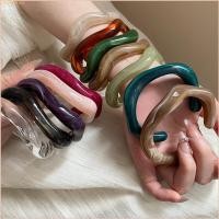 ราคา สร้อยข้อมือเรซิ่นย้อมสีน้ำหนักเบาทรงด by Gradient Art Design สำหรับทุกเพศ สไตล์เรขาคณิต (57851144745)