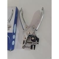 ราคา ideecraft เครื่องเจาะรู 2in1 B9717 HW trio เจาะแบบรูกลม 2 mm และรูวงรี 3x13mm ใช้ง่ายเจาะบัตรพนักงาน แขวนสินค้าๅ (29586977358)