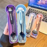 ราคา ซานริโอ้บนโต๊ะอาหารช้อนตะเกียบชุดเด็กน่ารักกล่องเก็บแบบพกพามัธยมต้นนักเรียนประถมสแตนเลสหนึ่งคนทุ่มเท ddfl (43373159439)