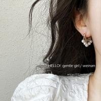 ราคา ต่างหูเมฆพู่มุกสไตล์เรียบง่ายสำหรับฤดูร้อน ออกแบบมาเพื่อความหรูหราและเหมาะกับทุกโอกาส (42820319889)