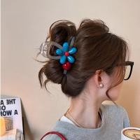 ราคา กิ๊บติดผมลูกปัดกลมและคลิปฉลาม สไตล์แฟชั่นสำหรับหญิง (41018664163)