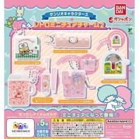 ราคา พร้อมส่ง กาชาปอง พวงกุญแจโมเดล ของใช้จิ๋ว Ver 2 Sanrio แท้ หมุนจากญี่ปุ่น Gashapon Retro Miniature Figure Charm Toy (41004727773)