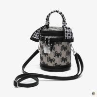 ราคา กระเป๋าสะพาย crossbody สไตล์แฟชั่น น้ำหนักเบาที่เหมาะสำหรับการทำงานและออกงานเลี้ยง (52302135300)