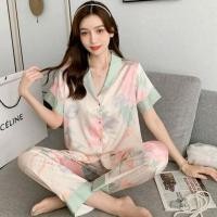 ราคา ชุดนอนผู้หญิงสไตล์บาง ผ้าไหมเทียมลายดอกไม้ หรูหรา แขนสั้น กางเกงสูทผ้าไหมซาติน สำหรับใส่ในบ้านหรือเป็นของขวัญวันแม่ (44422286652)