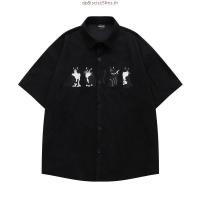 ราคา เสื้อเชิ้ตแขนสั้นผ้าลูกฟูกปักลายรุ่น The Black Cat สีครีม สีดำ (44425832500)