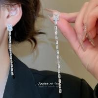 ราคา ต่างหู Drew ทรงยาว แบบ crystals เหมาะสำหรับงานเลี้ยงหรูและเครื่องประดับแฟชั่น (45202337876)