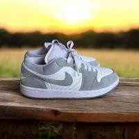 ราคา รองเท้า Nike Air Jordan 1 Low Wolf Grey สภาพดี มือสองของแท้ กำลังเป็นที่นิยมเป็นอย่างมาก (40122984419)