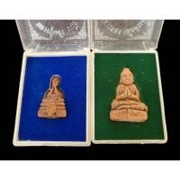 ราคา กุมารทองเทพฤทธื์ เนื้อโลหะอาถรรพ์ อุดผงพรายดิน 7 ป่าช้า และ กุมารทอง เสาร์5 เนื้อดินเผา หลวงปู่แผ้ว ปวโร วัดรางหมัน (29476608441)