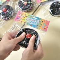 ราคา STARYSWAY Fidget Biscuit Pinching Toy Big Mochi Taba Squeeze Dess Toys Super Soft Cookies Stress Relief Chocolate Fidget Toy (54102613031)