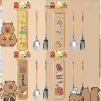 ราคา STARYSWAY ชุดอาหารเย็น ชุดช้อนส้อมสแตนเลส 2 in1 ช้อนส้อมแบบพกพาการ์ตูน Capybara Stitch Tableware (44275111054)