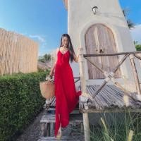 ราคา ชุดเดรสยาวสีแดง size s m มือสอง (28683351522)