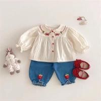 ราคา ใหม่ฤดูใบไม้ผลิฤดูใบไม้ร่วงเด็กสาวหวานน่ารักเสื้อผ้าชุดเด็กสาวสตรอเบอร์รี่ปักตุ๊กตาปกเสื้อ สตรอเบอร์รี่กางเกงยีนส์2ชิ้นชุดเด็กแฟชั่นแขนยาวเสื้อผ้ (40751245581)