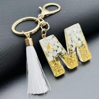 ราคา พวงกุญแจ จี้ตัวอักษร A ถึง Z ประดับพู่ สีขาว ไล่โทนสี สีทอง แฟชั่นคู่รัก สําหรับห้อยกระเป๋าเป้สะพายหลัง (23678107775)