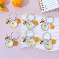 ราคา 1 ชิ้น Bee Glass Ball ตัวอักษรพวงกุญแจ Rhinestone Honeybee เริ่มต้นจี้รถพวงกุญแจ DIY อุปกรณ์เสริม (42675917684)