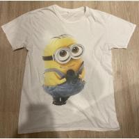 ราคา Minions สภาพ 8 10 ขนาด อก 40นิ้ว ตำหนิ สีเฟด ราคา 170บาท (40704170701)