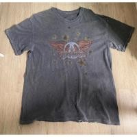 ราคา Aerosmith T Shirt สภาพ 7 10 ขนาด อก44 46นิ้ว ยาว 29 5นิ้ว ตำหนิ สีเสื้อดรอปลง ราคา 290บาท (41710517271)