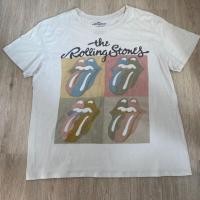 ราคา The Rolling Stones ขนาด อก 44นิ้ว ยาว 27นิ้ว ตำหนิ ราคา 250บาท (51102306724)