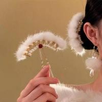 ราคา เสียบผมรูป U สีขาวขนสัตว์เล็กสไตล์สุภาพ เครื่องประดับผมฤดูใบไม้ร่วง หนาว สไตล์ฮันฟูโบราณและสไตล์จีนใหม่ (54553317378)